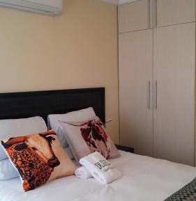 Queen Room with Garden View