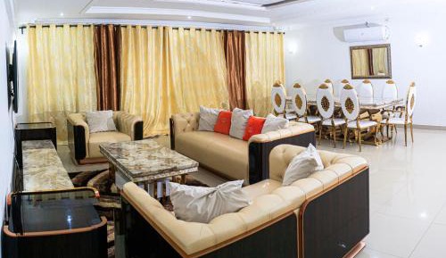 Three-Bedroom Apartment with Balcony
