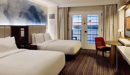 Deluxe King or Queen Room