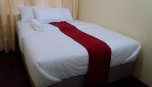 Single Room with Shared Shower and Toilet