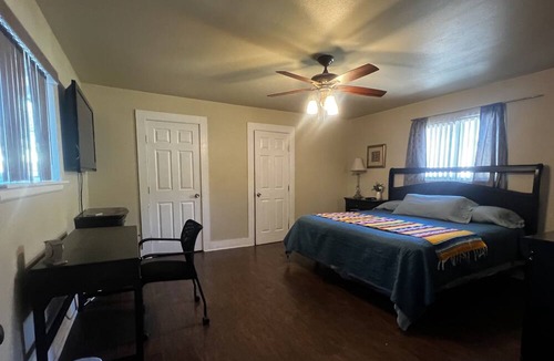 Five Points House | Beautiful southern home - heart of San Antonio - close to downtown and bus line