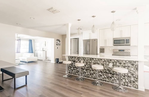 Alta Vista House | The Lemon Drop - Saltwater Heated Pool Home by Downtown SRQ & Beaches!