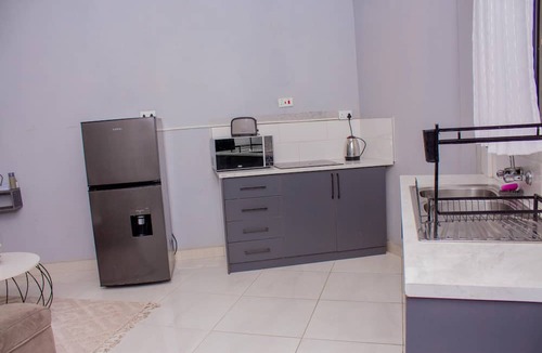 Kariba Apartment | Contemporary one-bedroom apartment in Kariba Heights - 2382