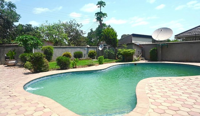 Charming Apartment w/Pool, 950m to Munali Mall – Cozy Stay for Families/Couples