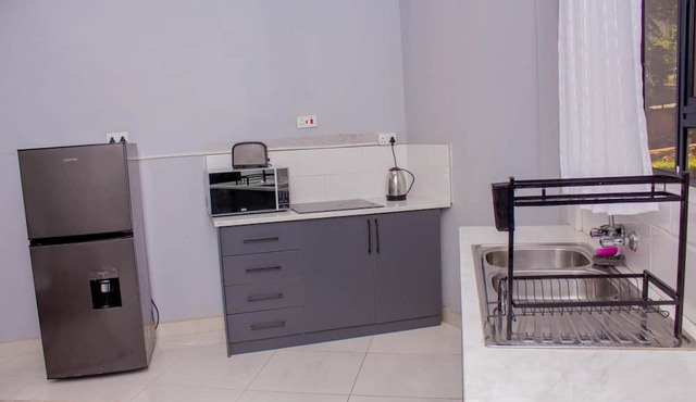 Contemporary one-bedroom apartment in Kariba Heights - 2382