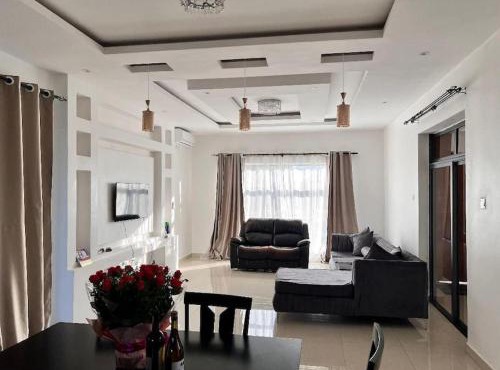 Executive 4 bedroom house with 4 beds .